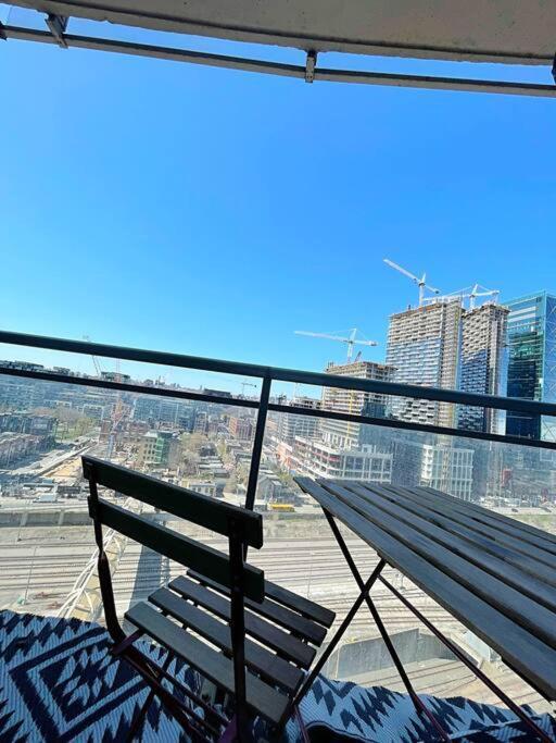 Upscale Downtown Toronto Condos By Cn Tower Dış mekan fotoğraf